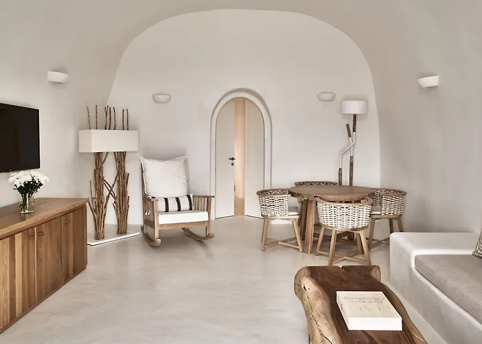 Mystique, A Luxury Collection Hotel, Santorini (Adults Only)