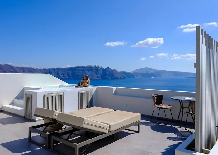 Oia Treasures Art Suites