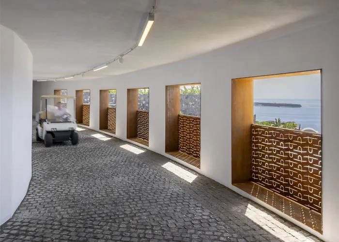 Santo Mine Oia Suites
